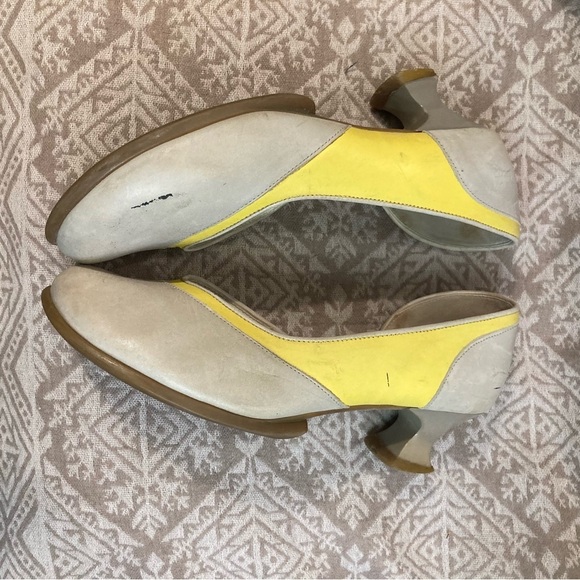 JOHN FLUEVOG Sz  7.5 Arigato 09 Taupe and Yellow Low Heel Slip On Shoes - Picture 6 of 13